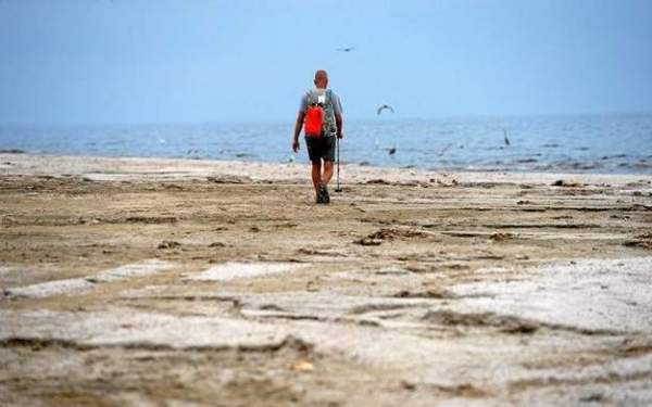 Rancho Cucamonga man's 116-mile walk around Salton Sea begins
