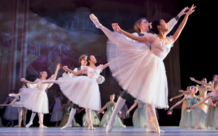 Marat Daukayev School of Ballet's 'The Nutcracker' Returns Dec. 7 at Cal State LA