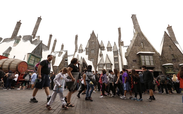 Ticket costs for theme parks climb more than for other forms of entertainment