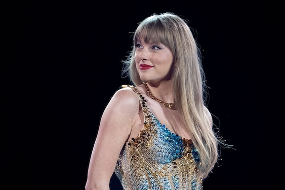 Taylor Swift is not having it when fans throw things onstage: 'It really freaks me out'