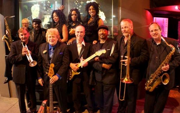 Blowin' Smoke & The Fabulous Smokettes