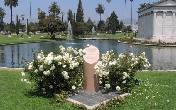 Hollywood Forever Cemetery Walking Tour