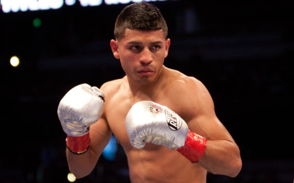 Boxer Abner Mares seeks to make a difference in ring and in inner city