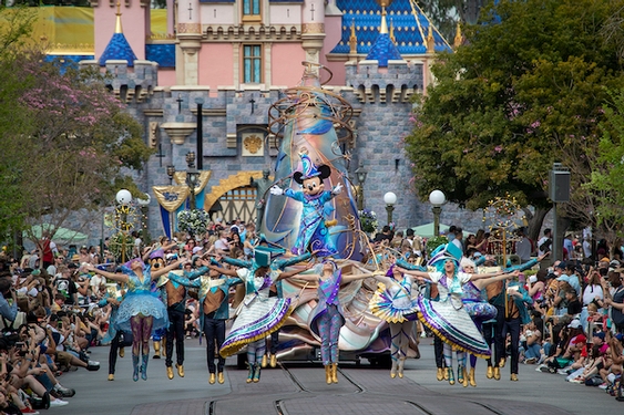 When will Disneyland, Magic Mountain and other attractions reopen? Here’s what we know