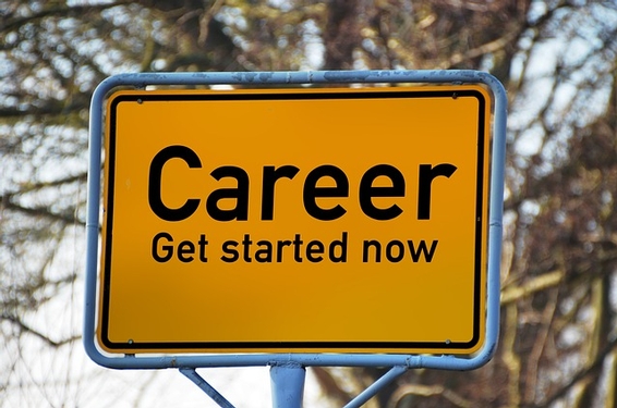 6 Factors to Consider When Choosing a Career