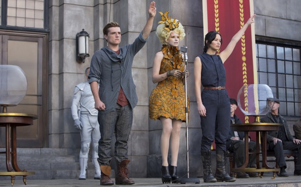 <i>The Hunger Games: Catching Fire</i> Slays Box Office Numbers