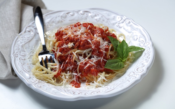 Simple tomato sauce recipe even a college kid can master