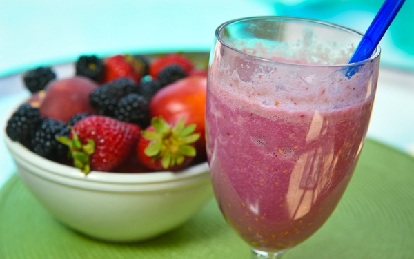 Tips & recipes for mastering smoothie making this summer