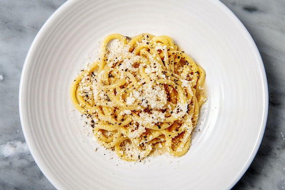 What is cacio e pepe and how did it take over the world?