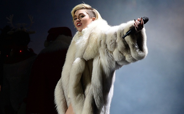 Miley Cyrus Tells Us What to Expect on <i>Bangerz</i> Tour!