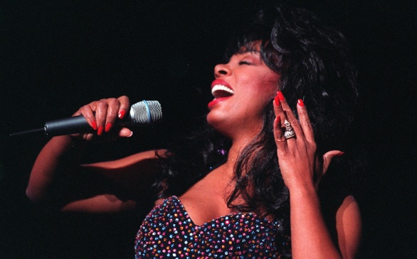 A One-of-a-Kind Competition, Donna Summer & Christmas Albums in the Works