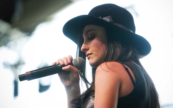 For Jillian Banks, Music is a Major ‘Exhale’
