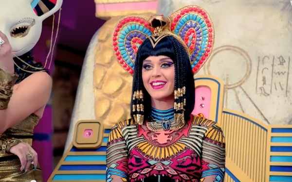 Female Artists Dominated YouTube Music Videos in 2014