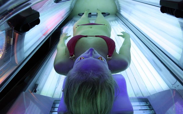 Study: Top U.S. Colleges Provide Tanning Beds for Students