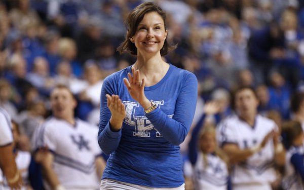 Does Ashley Judd have a legal case against writers of abusive tweets?