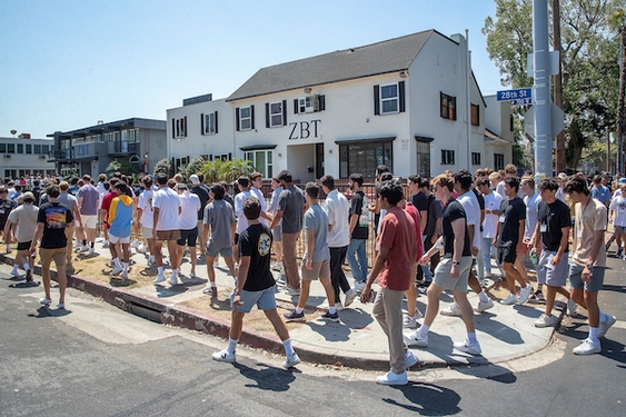 USC breakaway fraternities make own rules, defy campus ban