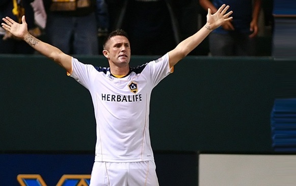 Keane Scores in Debut, L.A. Win