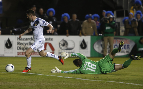 L.A. Galaxy Win Western Conference Finals Opener, 3-0