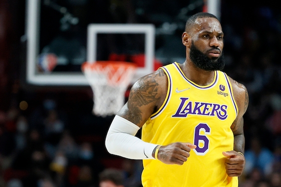 LeBron James still had special season amid setbacks for Lakers, who win home finale