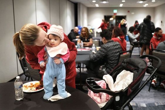How Lindsay Gottlieb blends family into USC's 'once-in-a-lifetime' season